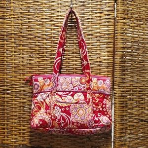 Vera Bradley zippered tote with 6 inside pockets